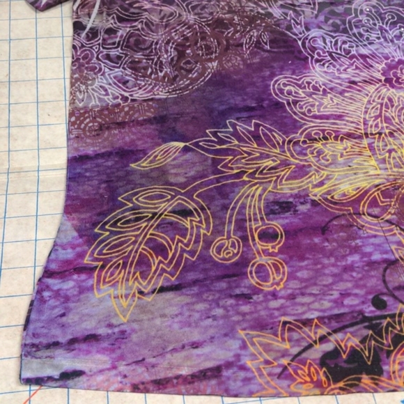 XL vintage graphic print Purple pattern fabric T-shirt gothic floral appropriate - Picture 7 of 13